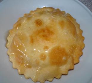 Sevada mit Käsefüllung als Abschluss