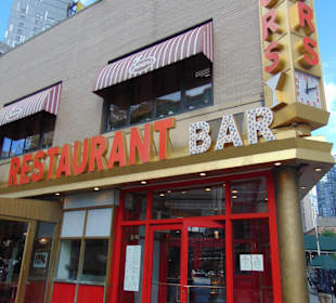 Junior's Restaurant an der 386 Flatbush Avenue