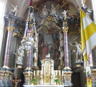 Die Kirche St. Andreas in Schnackenwerth