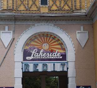 Eingang zum Lakeside Amusement Park