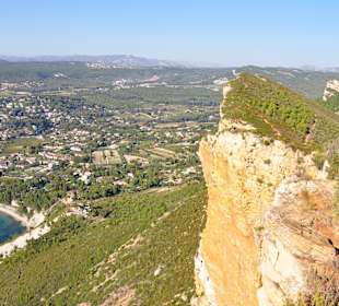 Blick von den Klippen auf´s Hinterland von Cassis