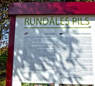 Infotafel zum Schloss (lettisch: Pils) Rundale