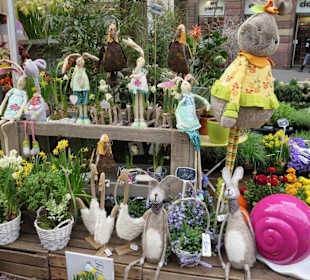 Unübersehbar: Ostern stand vor dem Markt