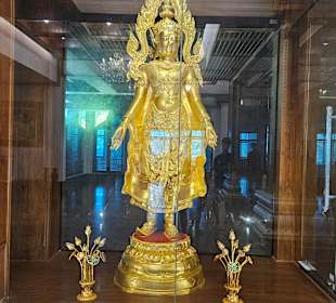 Buddhistischer Tempel - Wat Phanat Nikhom