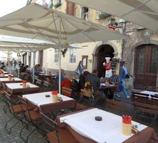 Terrassenbereich, mitten in der Fußgängerzone