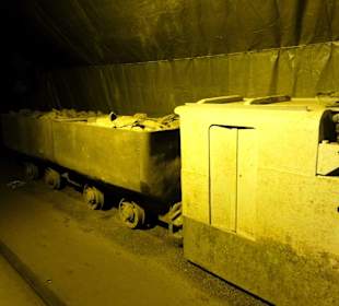 Lorenbahn mit Erzwaggons