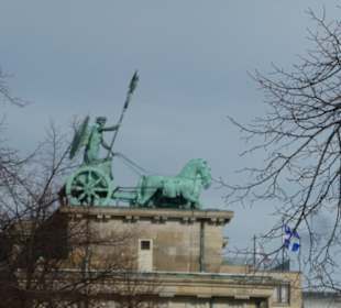 Blick von der Ebertstraße zum Brandenburger Tor