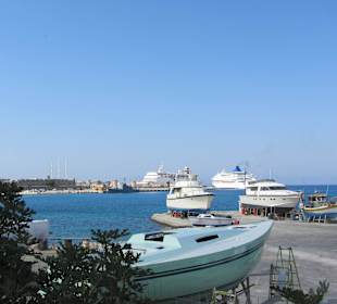 Hafen von Rhodos Stadt