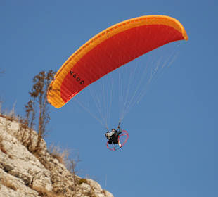 Gruppe von Kalksteinfelsen Okiennik Wielki