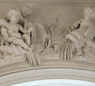 Detail Stuckdekor im Weißen Saal