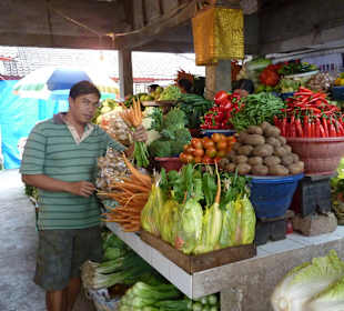 Auf dem Markt mit Wayan
