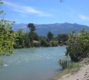 Auf dem Weg zum Rafting
