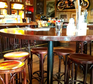 Restaurant Road Stop