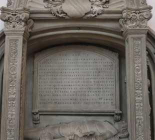 Die Stiftskirche in Baden-Baden am Marktplatz