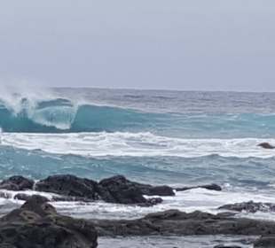 Spaziergang direkt am Meer entlang zum Leuchtturm