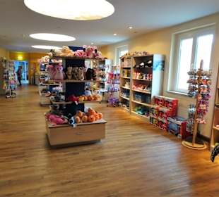 Im Shopbereich des Aquariums