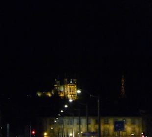 Lyon nocą