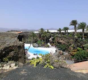 Blick auf angelegte Landschaft Jameos del Agua