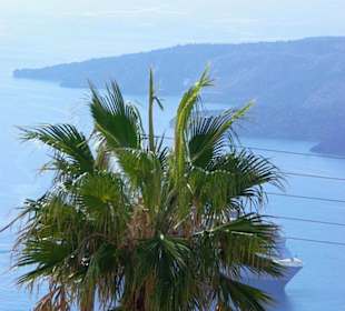 Santorin selbst im Bild Landschaft, Stadt