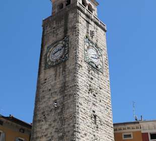 Blick zum Torre Apponale in Riva del Garda