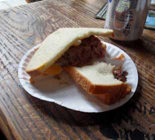 Old Hamburger bei Louis Lunch