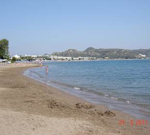 Noch leerer Faliraki Strand