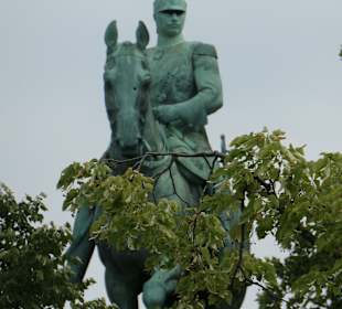 Denkmal Kaiser Wilhelm II., Hohenzollernbrücke
