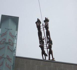 Weihnachtsmann + Kutsche am Stahlseil