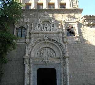 Fachada del museo de Santa Cruz