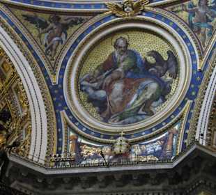 Malerei in der Kuppel