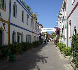 Straßen Puerto de Mogan