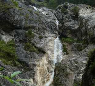 Beeindruckende Wanderung durch die Almbachklamm