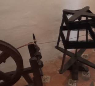 Erdgeschoss - Vertikaler Webstuhl