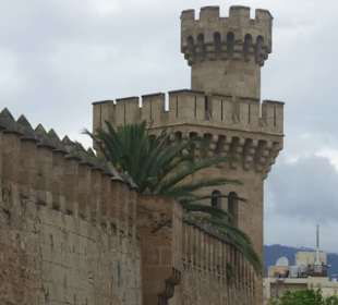 Königspalast