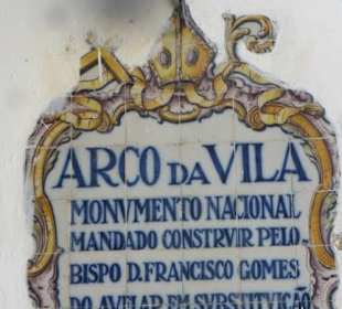 INFO-Tafel am Arco da Vila