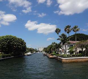 Viele Kanäle mit tollen Häusern