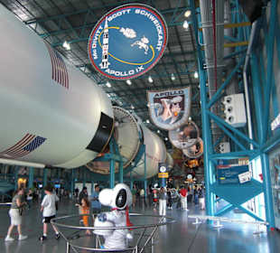Apollo Saturn Center