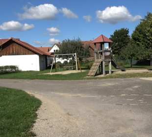 Schaukelweg an der Donau