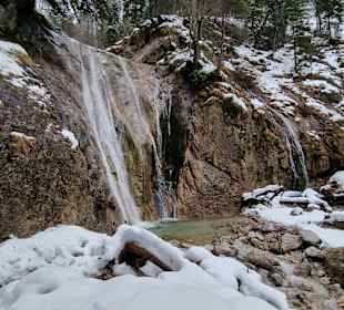Wasserfall Hall