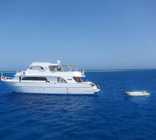 Weiteres Schiff