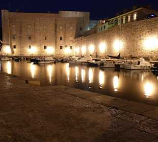 Stare miasto, port