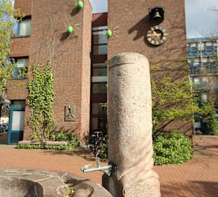 Rathaus und Rathausbrunnen