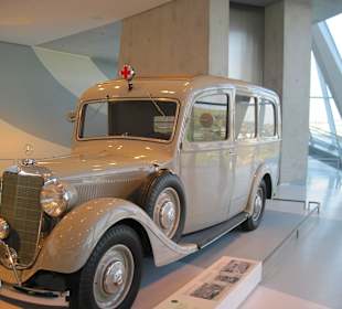 Erste Krankenwagen