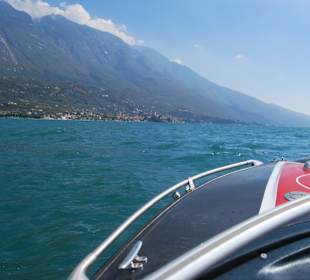 Auch ein gemietettes Boot macht Spaß auf dem See