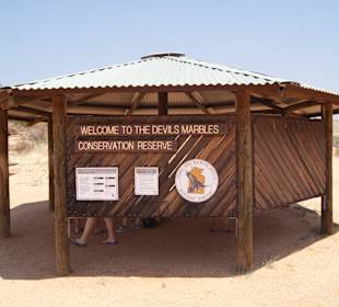Infopoint in den Devil Marbles