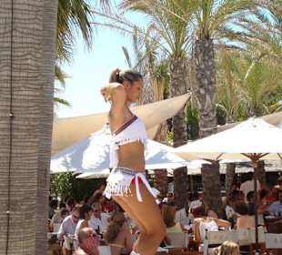Disco-Girls am Nikki Beach, Marbella