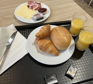 Frühstück Hampton by Hilton Berlin City Centre Alexanderplatz
