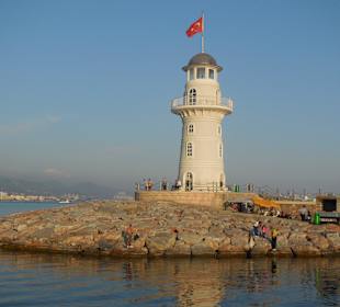 Leuchtturm in der Abenddämmerung