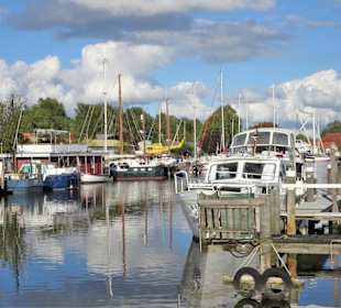 Eindrücke vom Rundgang durch den Hafen von Varel
