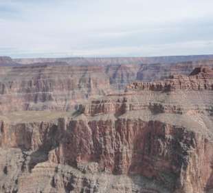 An den Klippen des Grand Canyon